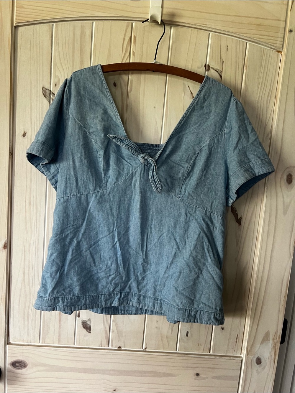 Old Navy Light Blue V-Neck Tie-Front Short Sleeve Top